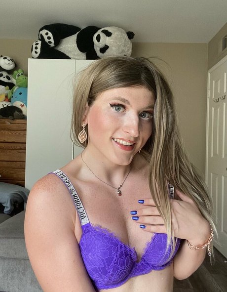 Kymmy Harper model porn photos