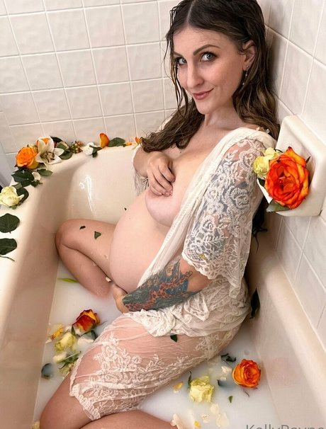 kellypayne hot model galleries
