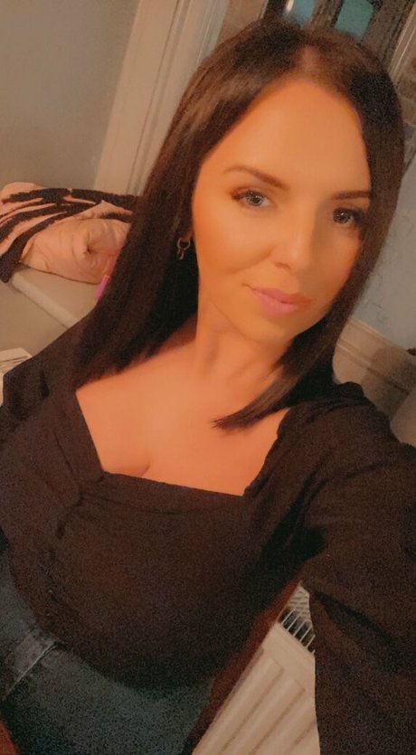 blonde midget onlyfans hot pic