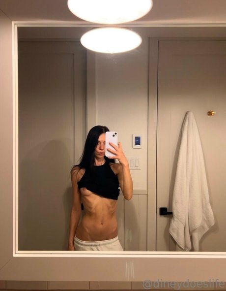 dineydoeslife hd model galleries