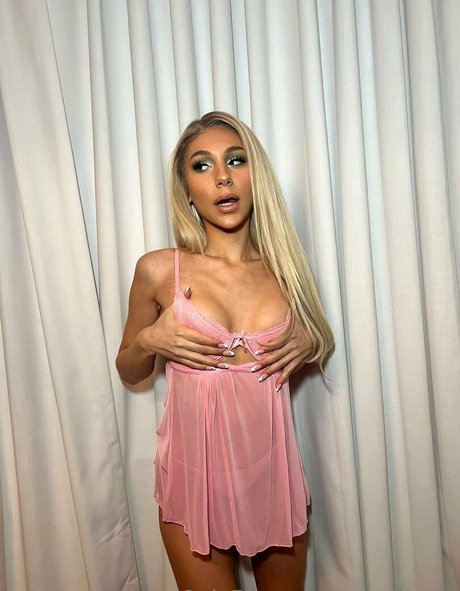 stassibelle beautiful pornstar pics
