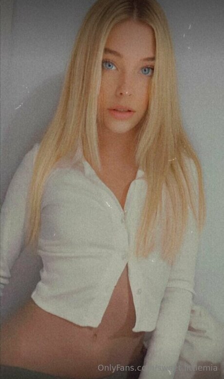 sweet littlemia top profile image