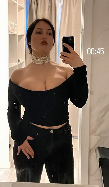 gtnlmts naked pornstar pic