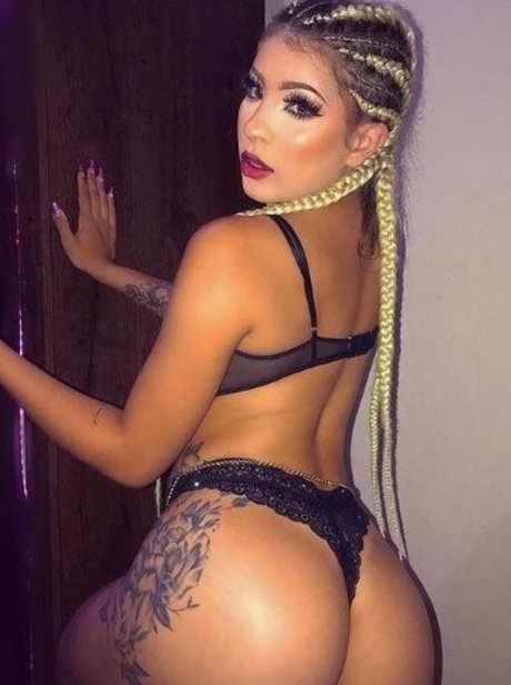blonde muscle onlyfans hot pics