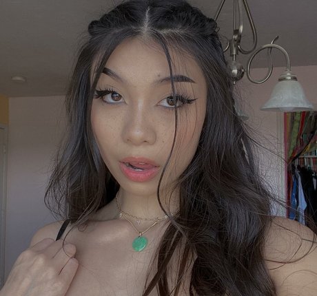 Trin Lovell porn star image