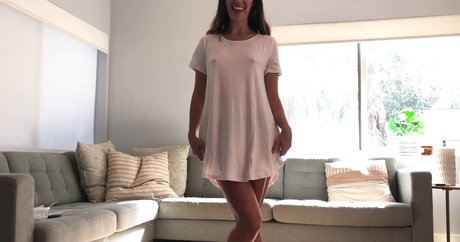 Miss Bell ASMR pornstar erotic gallery