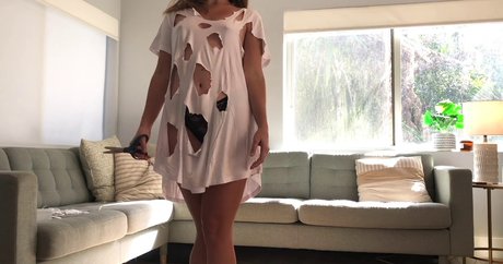Miss Bell ASMR model naked archive