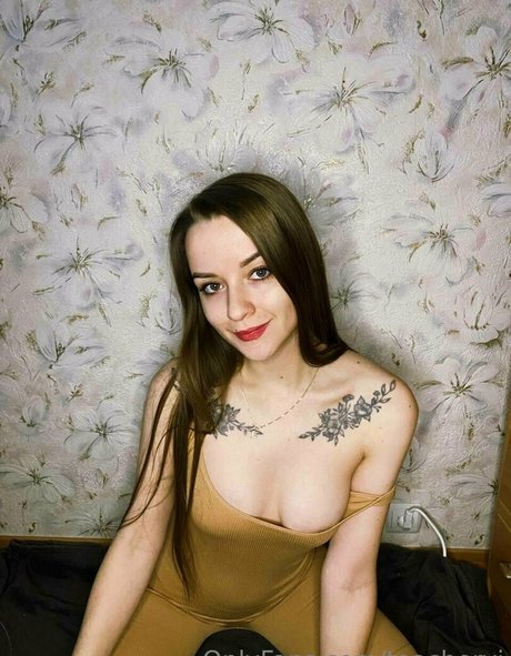 girlfriend onlyfans exclusive picture