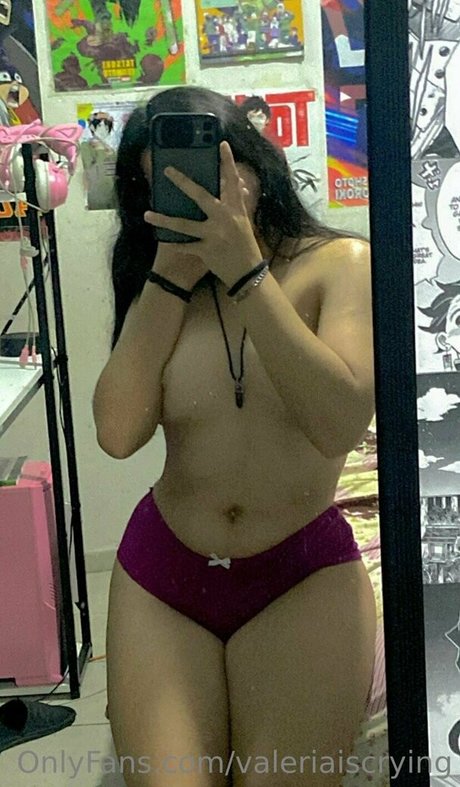 valeriaiscrying model photos
