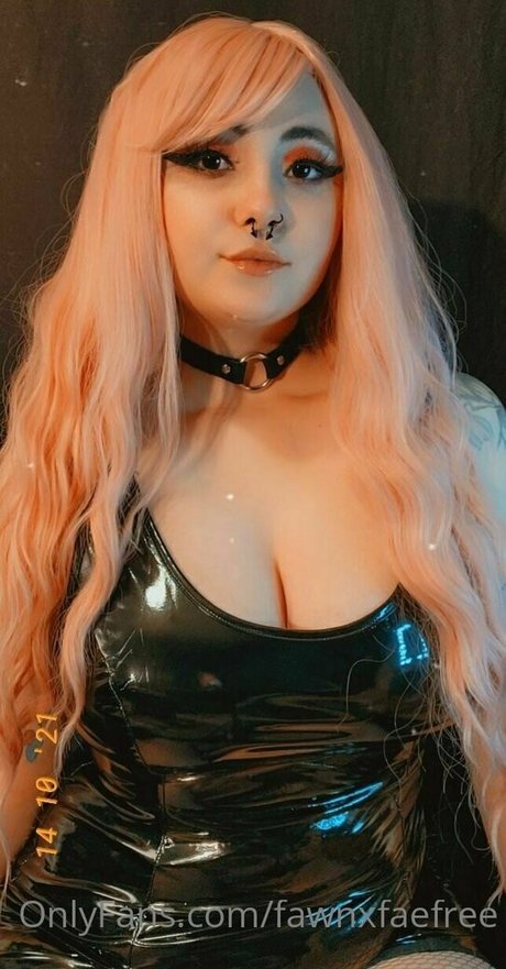 sirennnyxxfree hot model pictures