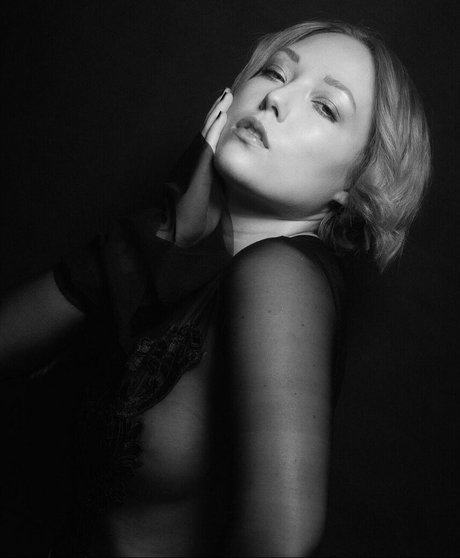 Josephine McAdam art model gallery
