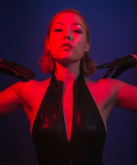 Josephine McAdam model xxx pictures
