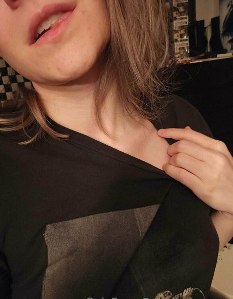 adalindgrayfree nice pornstar pics