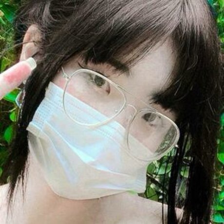 Pinya a  profile image