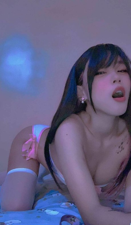 Kaichumchum xxx model gallery