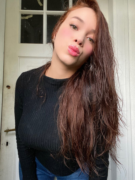 SOPHIASPEARS sexy model images