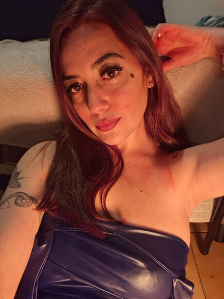 Kiki G erotic model pic