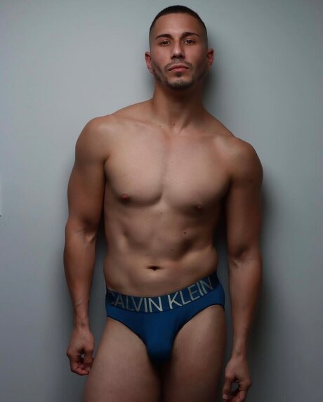 Josh Luna model pretty pics