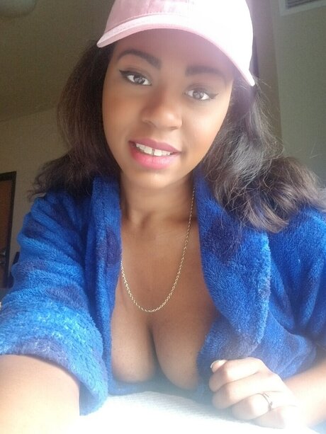 famous midget onlyfans sex image