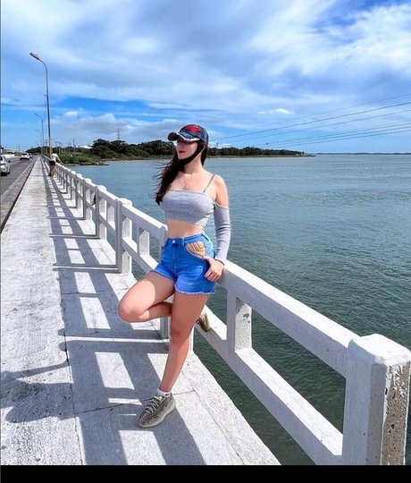 Rayana El Bainy sexy star image