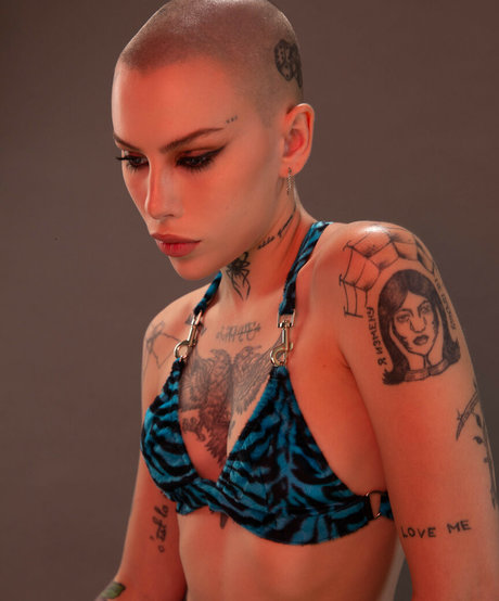 Siiickbrain hot star photo
