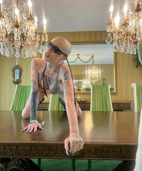Siiickbrain model sexy galleries