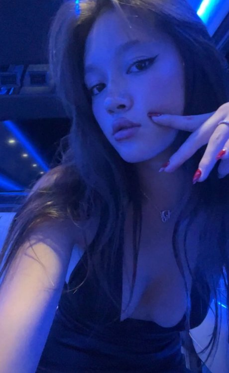 Lily Chee pretty star picture