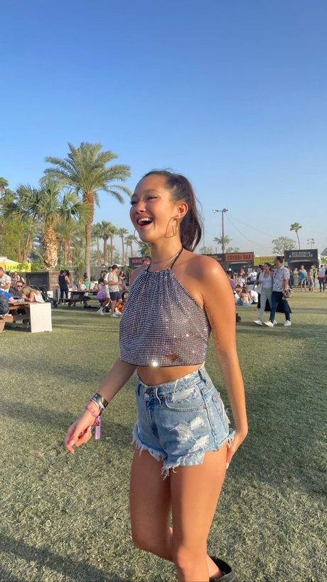 Lily Chee hd star img