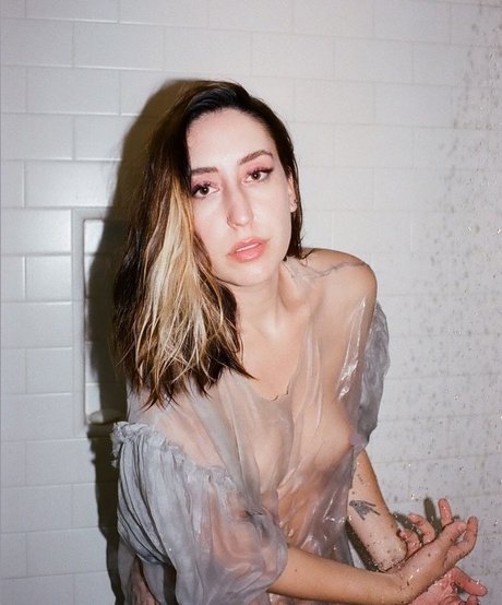 Elohim nudes actress image