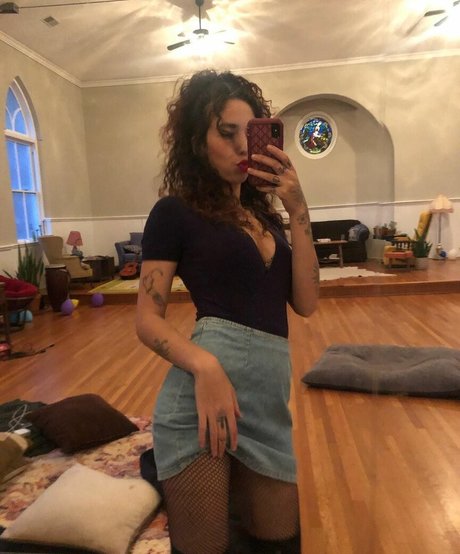 goth threesome onlyfans porno image