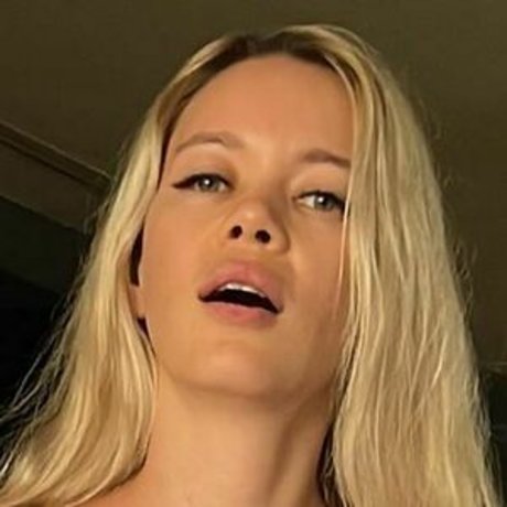 Sofie Mills perfect actress archive