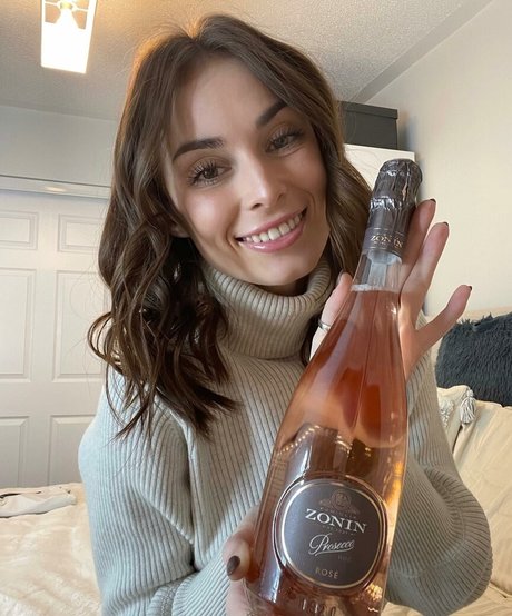 Logan Fabbro pretty pornstar pic