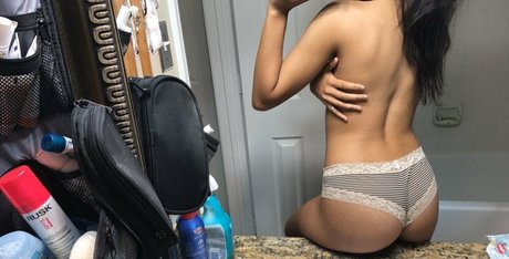 Italia Bradley xxx actress picture