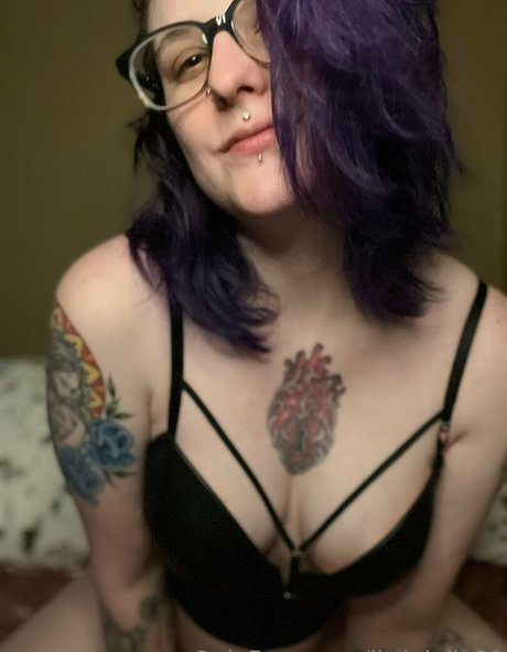littlelolly89 pornstar image