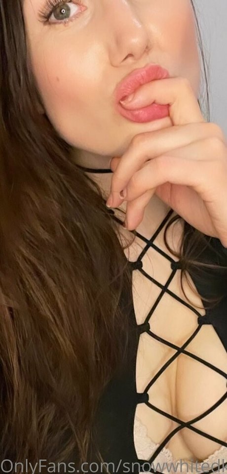 snowwhitedkfree porn model photo