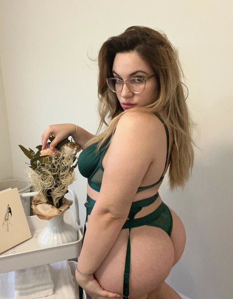 Keira June star pornographic images