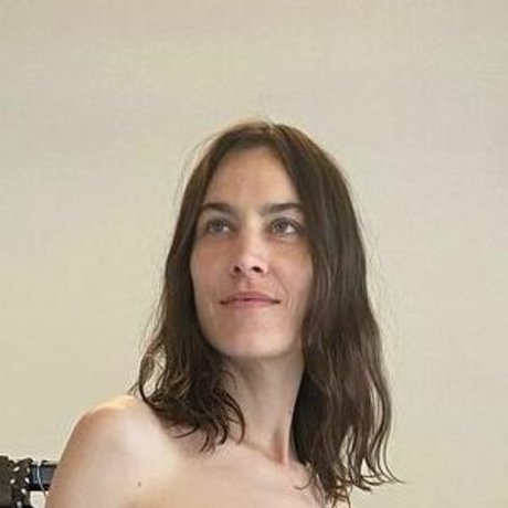 Alexa Chung nudes actress photo