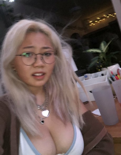 hollyliangg pornstar high quality pics