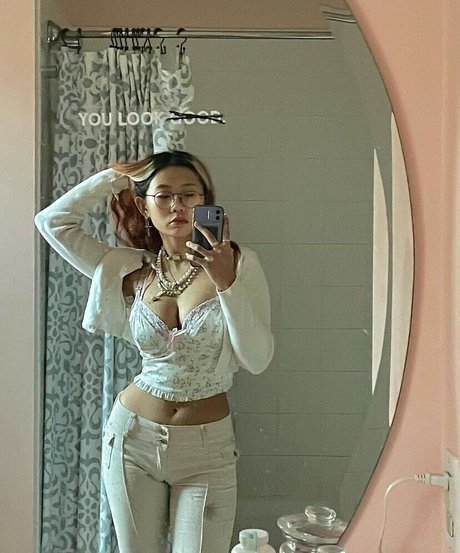 hollyliangg hot pornstar picture