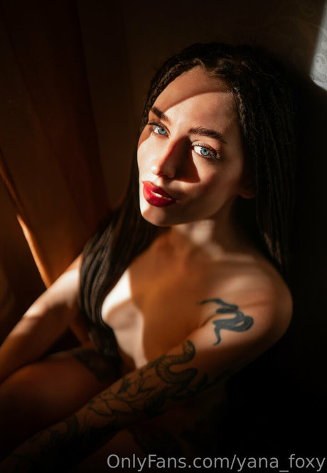 yanafoxy free model nice photos