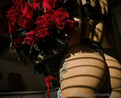 yanafoxy free high quality pornstar photo