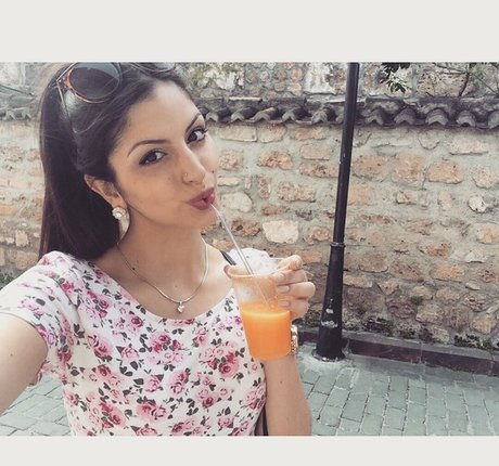 Sarah Sunita star pretty pictures