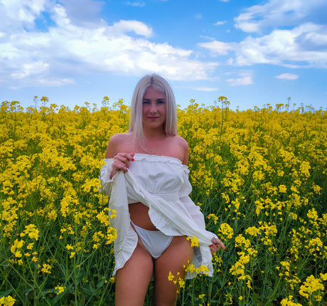 blonde midget onlyfans beautiful xxx galleries