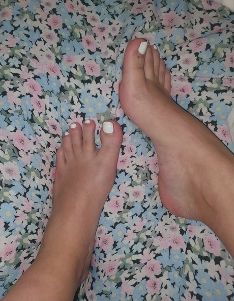 petite slut onlyfans nude pics