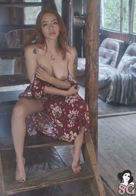 Anastaxialynn model image