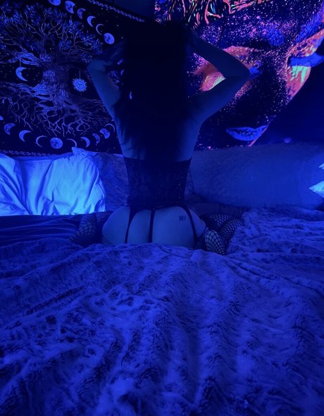 black hair onlyfans nude gallery