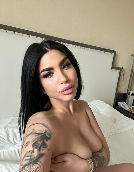 miriammigliaccio pornographic model pic