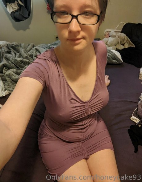 honeycake93 nude star pic