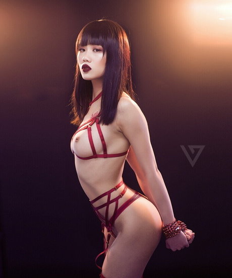 Shirley Liann pornographic model pictures