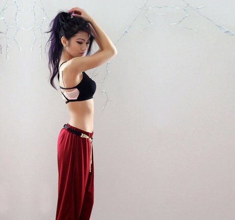 Wanderlustss model hd image